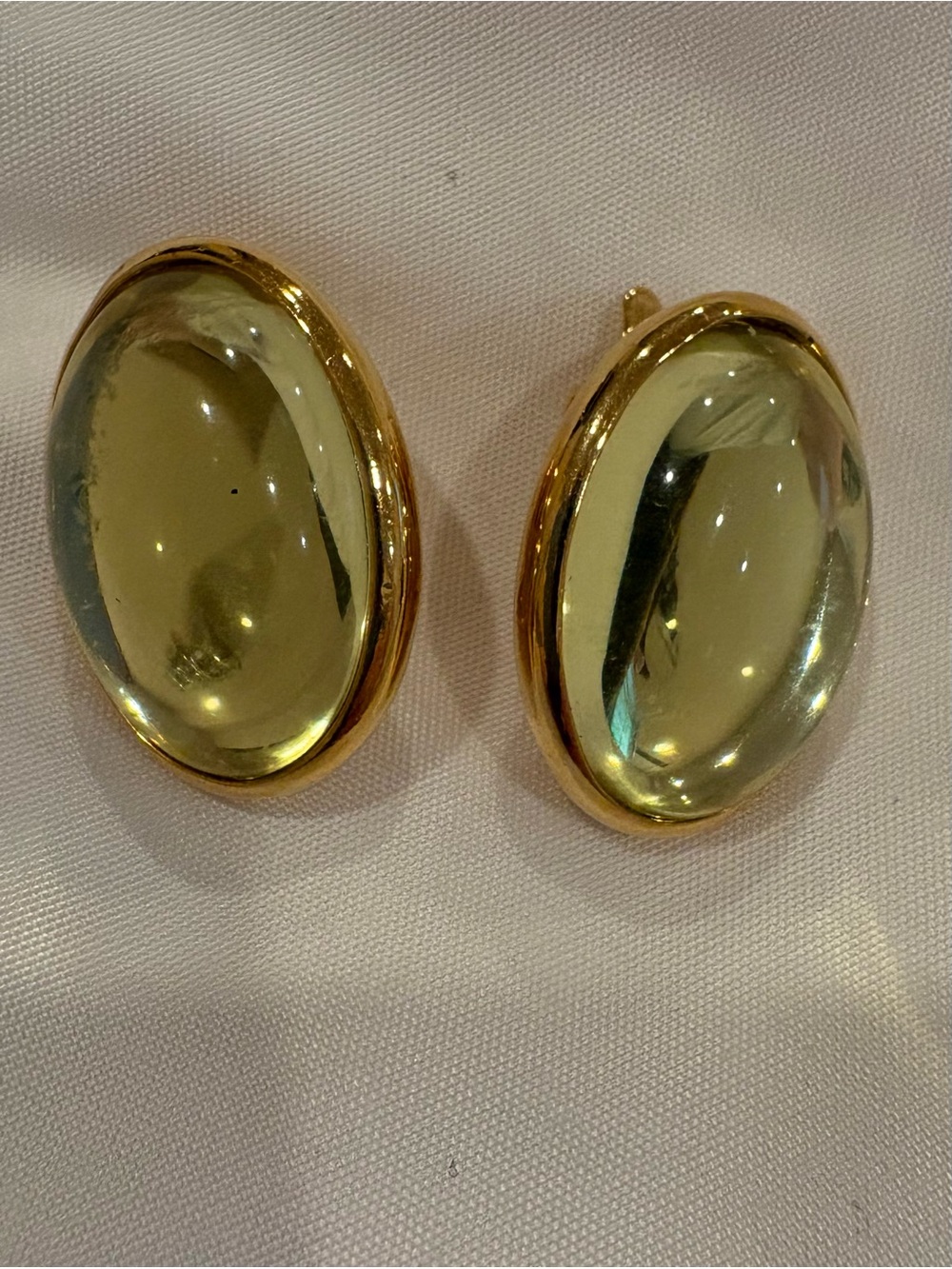 Trifari signed Citrus Green Glass Cabochon Gold Tone Clip Earrings c.1970s